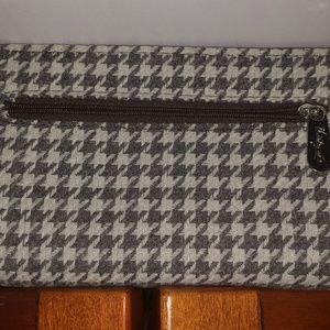 *Sold* NWOT Thirty One wallet
